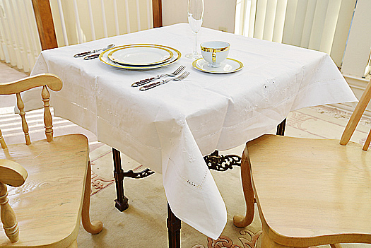 Edinburgh Square Hemstitch Tablecloth 45"SQ. White